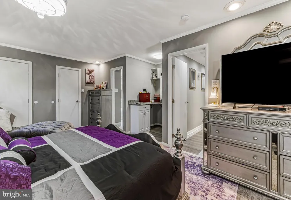 126 CENTURA Cherry Hill, NJ 08003
