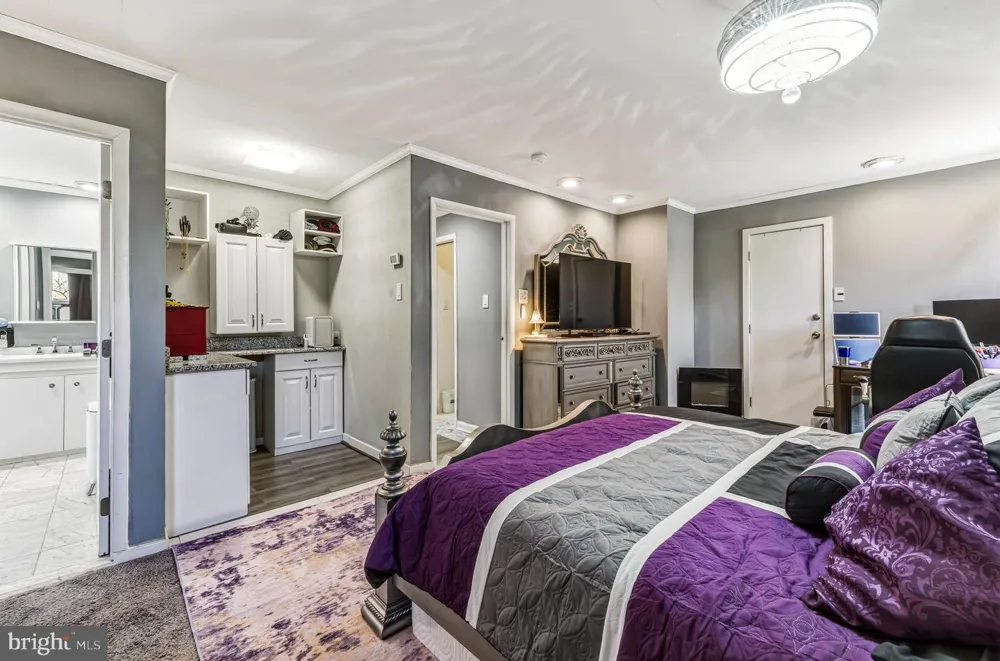 126 CENTURA Cherry Hill, NJ 08003