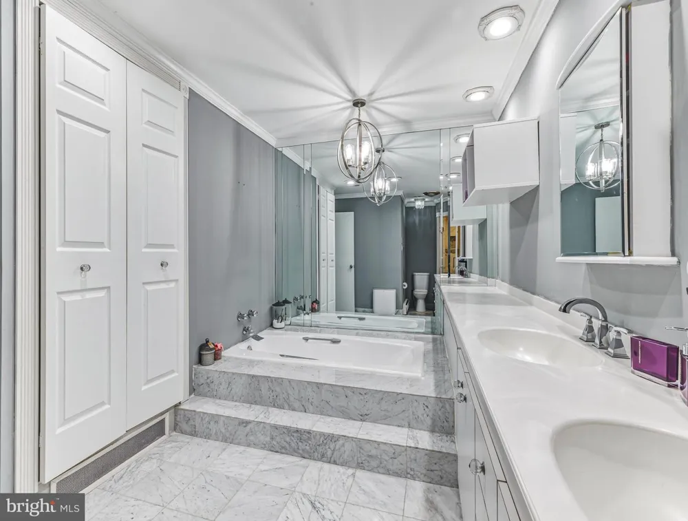 126 CENTURA Cherry Hill, NJ 08003