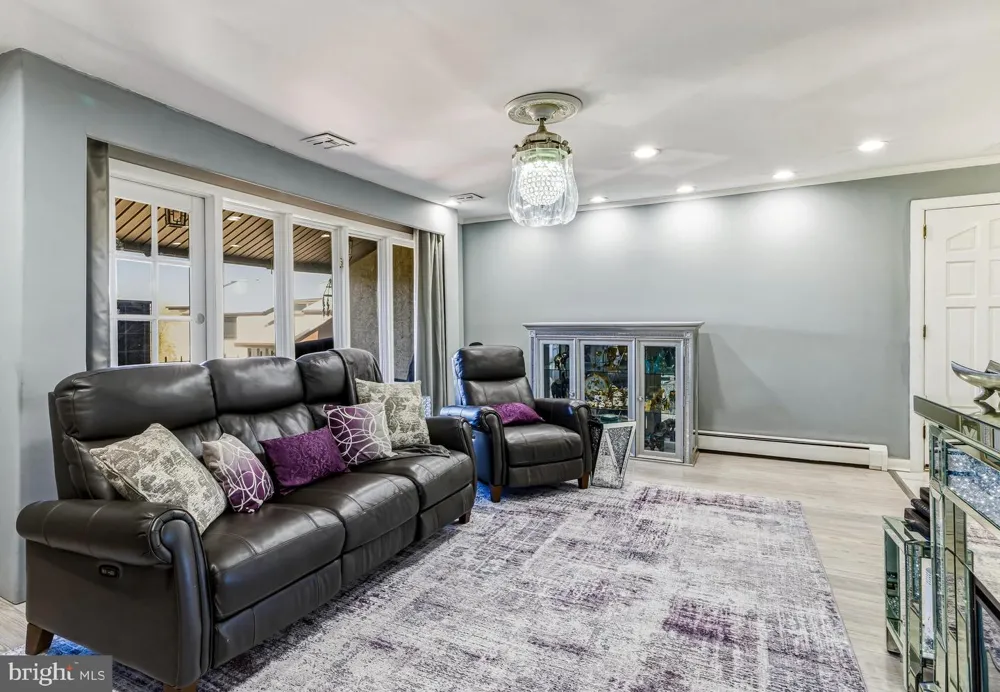 126 CENTURA Cherry Hill, NJ 08003