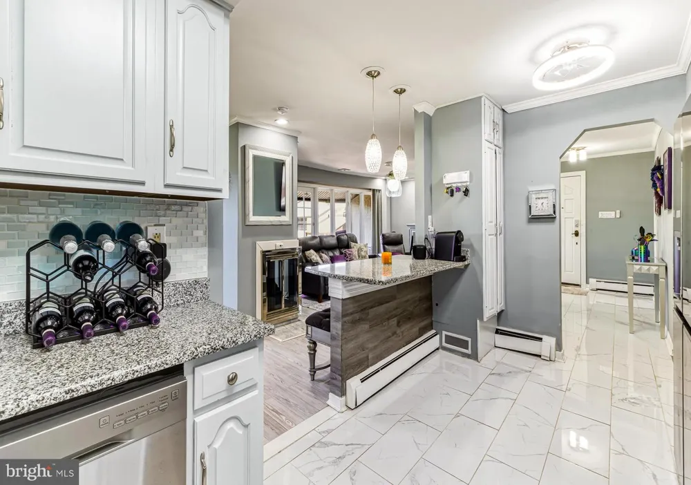 126 CENTURA Cherry Hill, NJ 08003