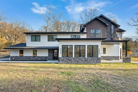 9 Wendover Lane