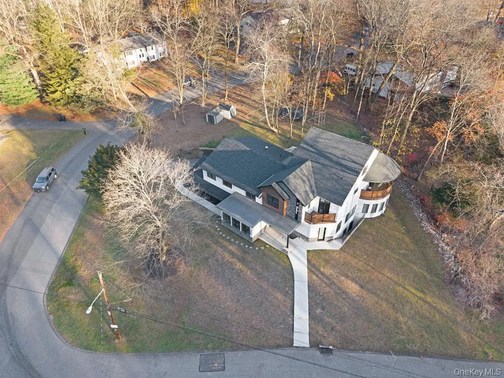 9 Wendover Lane Suffern, NY 10901