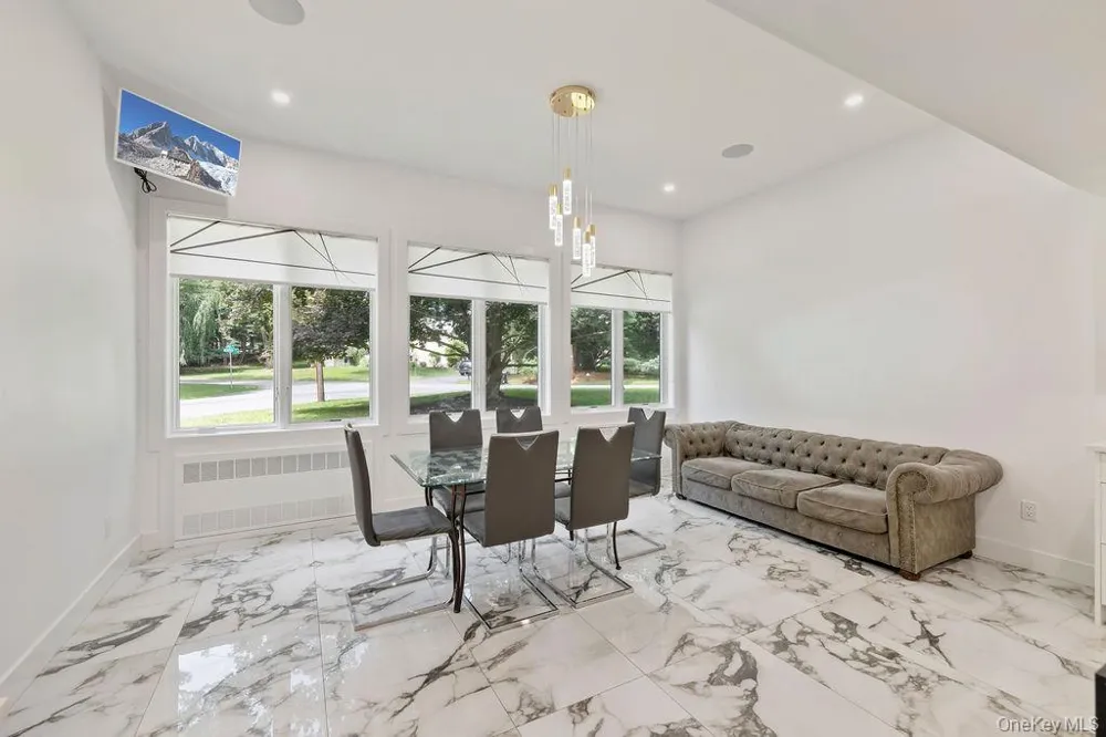 9 Wendover Lane Suffern, NY 10901
