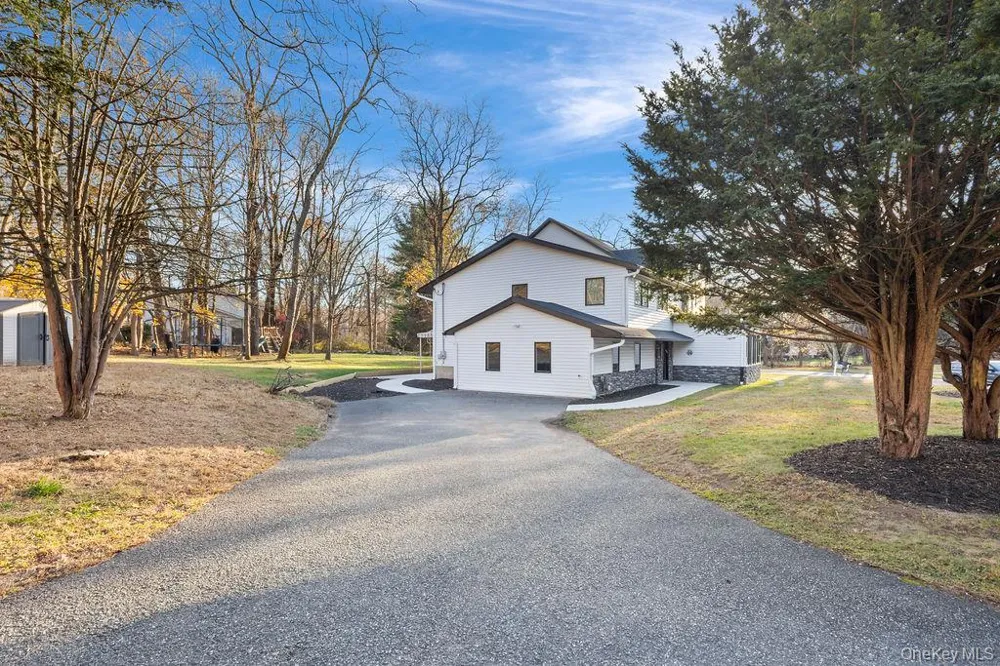9 Wendover Lane Suffern, NY 10901
