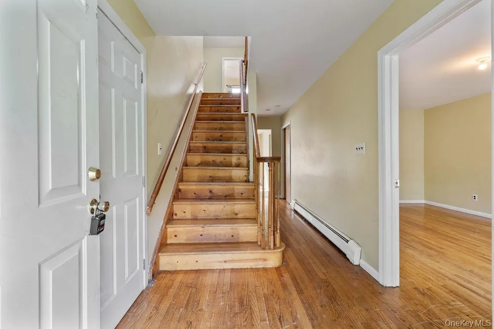 12 Gillis Avenue Nyack, NY 10960