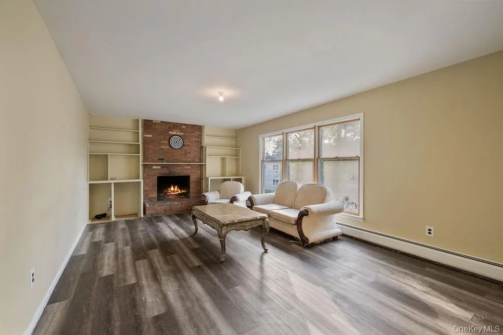 12 Gillis Avenue Nyack, NY 10960