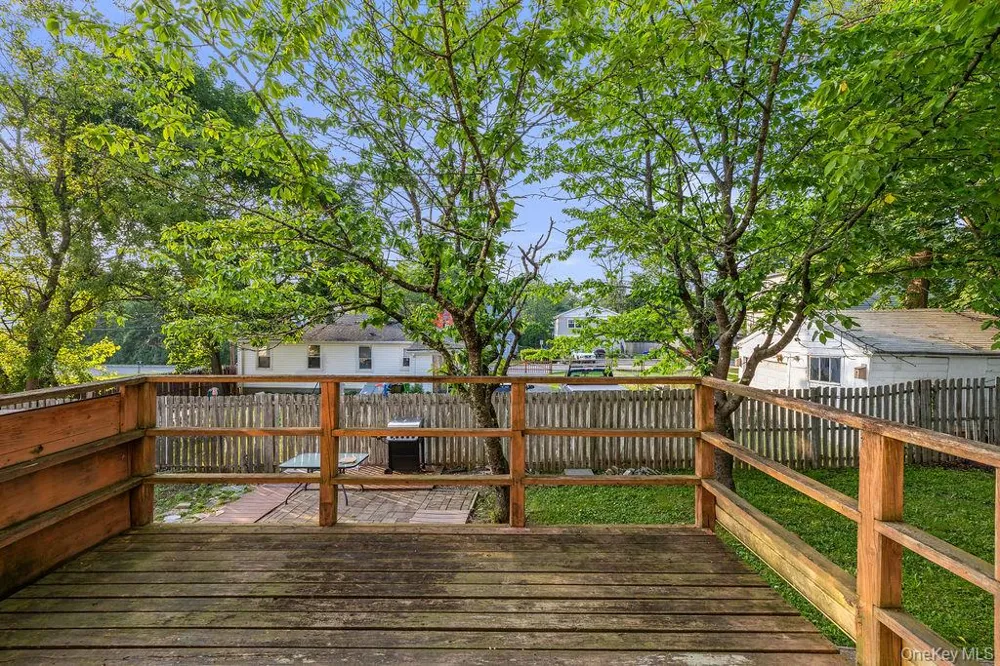 12 Gillis Avenue Nyack, NY 10960