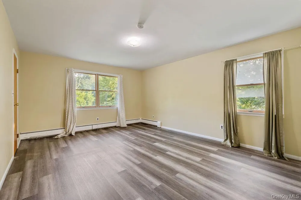 12 Gillis Avenue Nyack, NY 10960