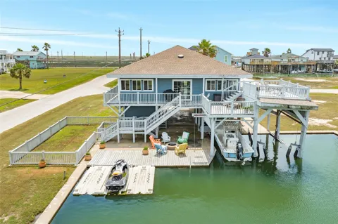 202 Schooner Drive