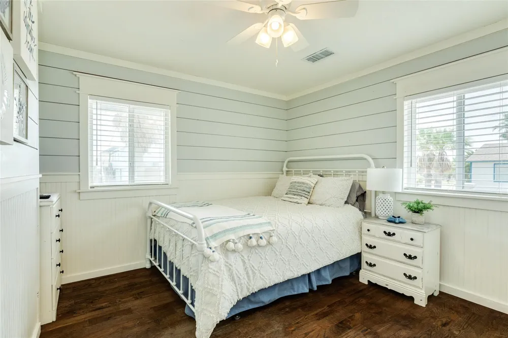 202 Schooner Drive Freeport, TX 77541