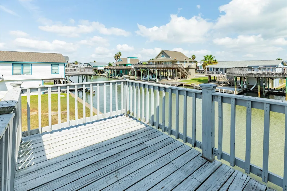 202 Schooner Drive Freeport, TX 77541