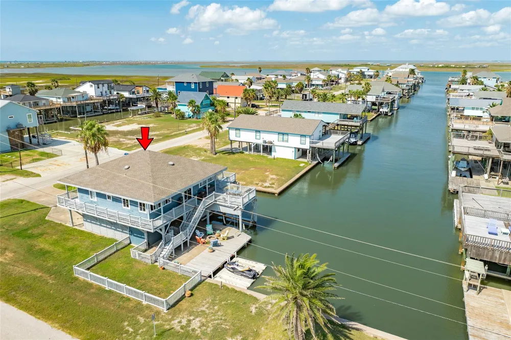 202 Schooner Drive Freeport, TX 77541