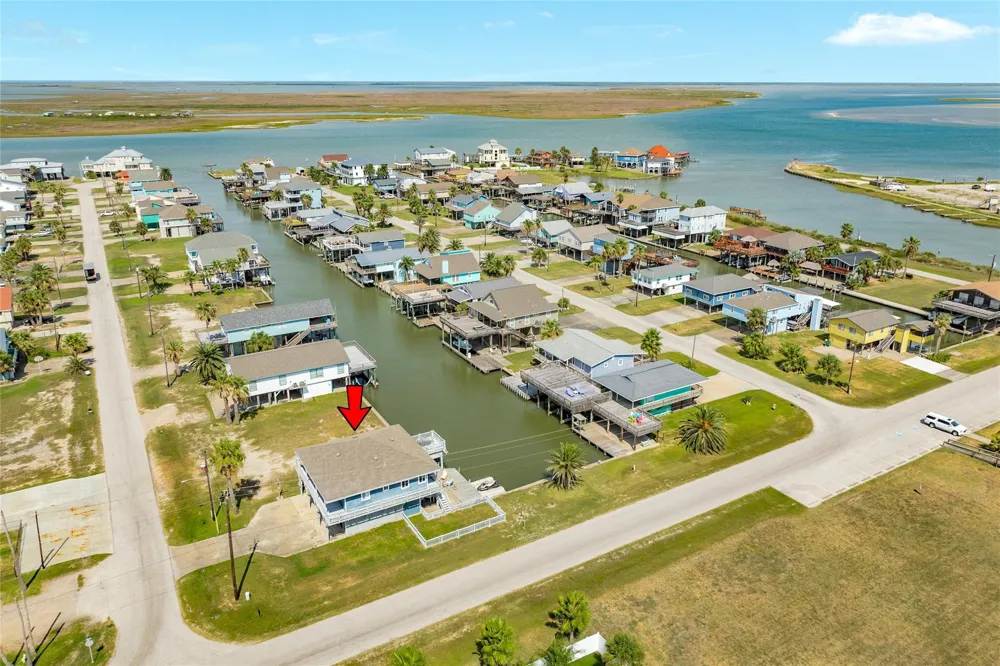 202 Schooner Drive Freeport, TX 77541