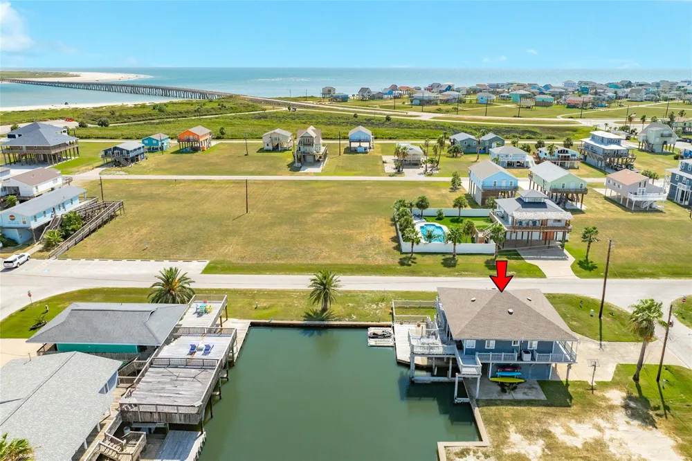202 Schooner Drive Freeport, TX 77541
