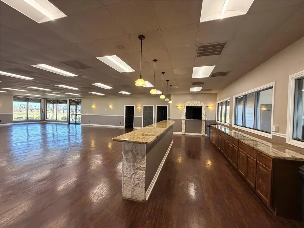 1126 Bronco Trail Angleton, TX 77515