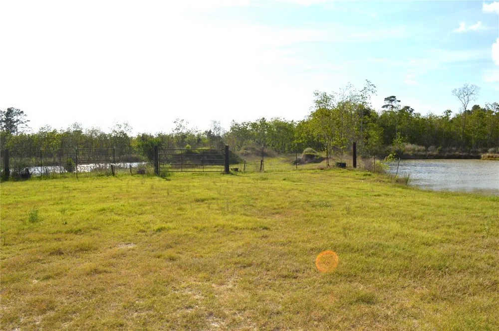 1639 Country Oaks Drive Crosby, TX 77532