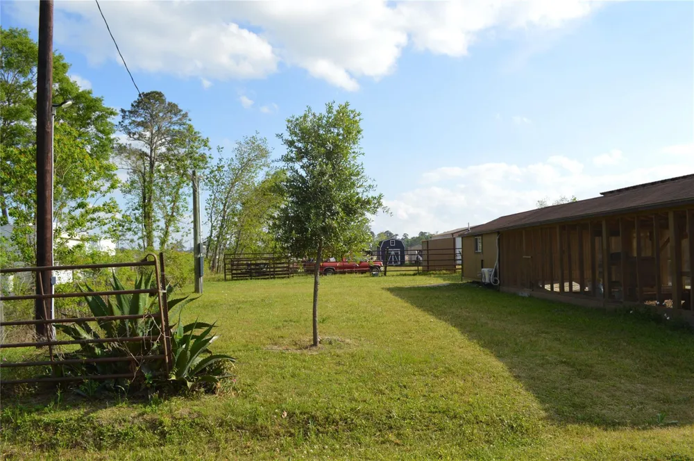 1639 Country Oaks Drive Crosby, TX 77532