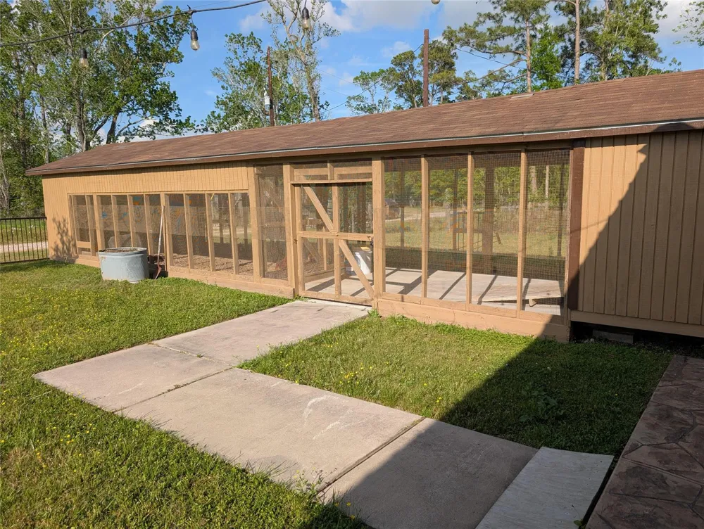 1639 Country Oaks Drive Crosby, TX 77532