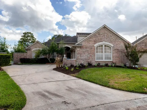 2435 Thorndon Park Court