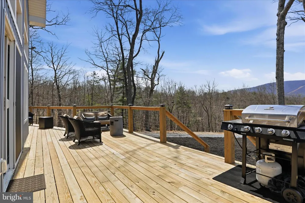 432 LOST POINT LANE Berkeley Springs, WV 25411