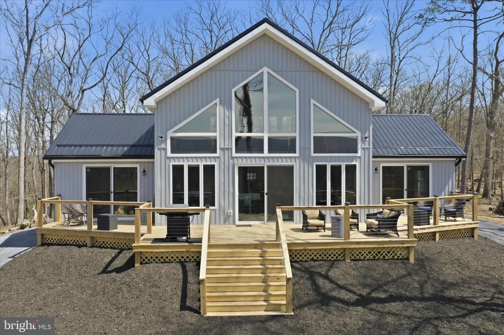 432 LOST POINT LANE Berkeley Springs, WV 25411