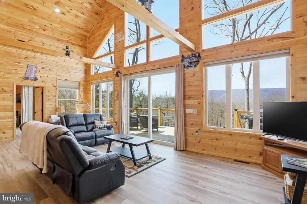 432 LOST POINT LANE Berkeley Springs, WV 25411