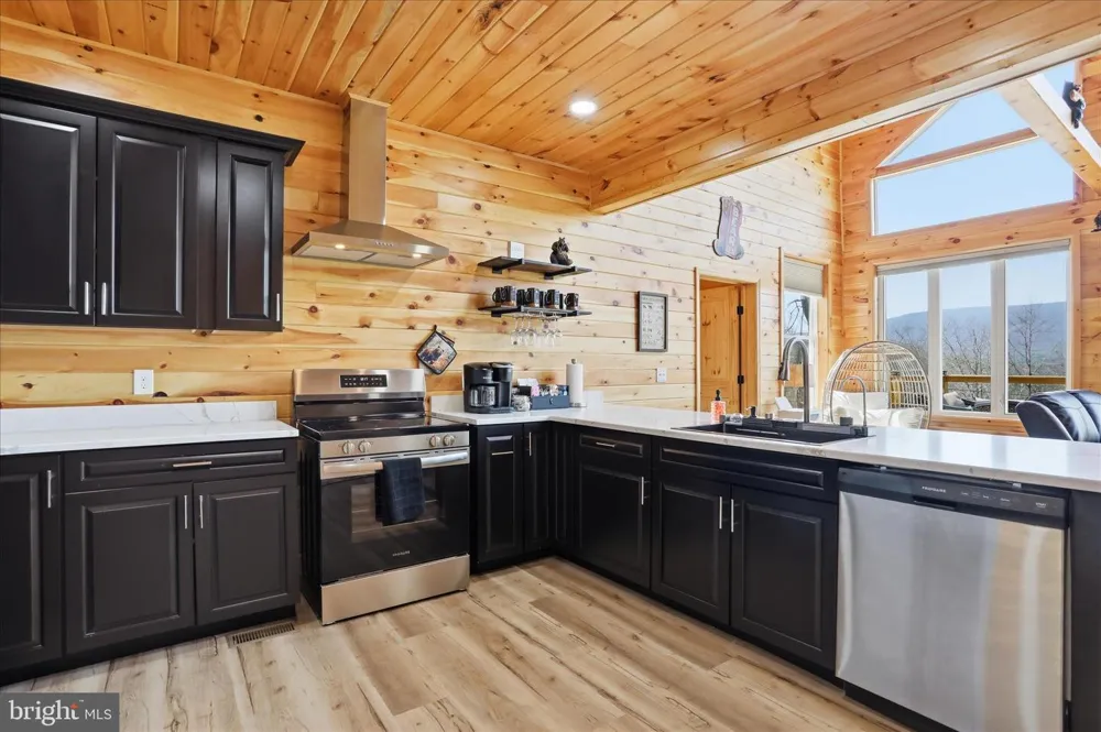 432 LOST POINT LANE Berkeley Springs, WV 25411