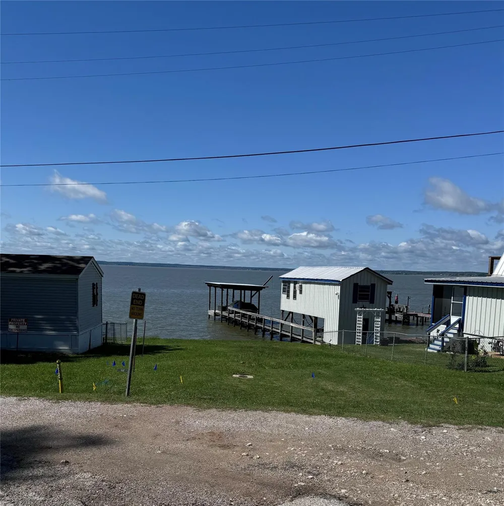 108 Javelina Street Onalaska, TX 77360