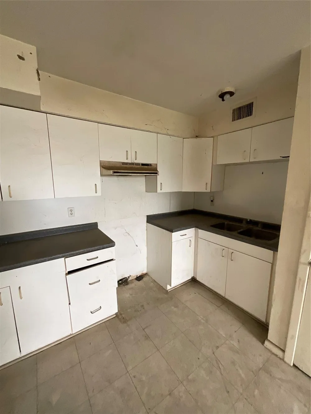 3201 Texas Avenue La Marque, TX 77568