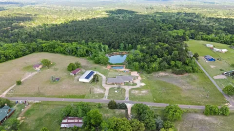 1824 County Road 1905