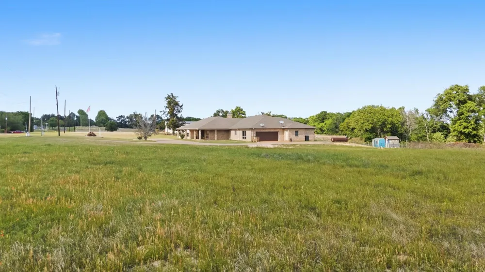 1824 County Road 1905 Jacksonville, TX 75766