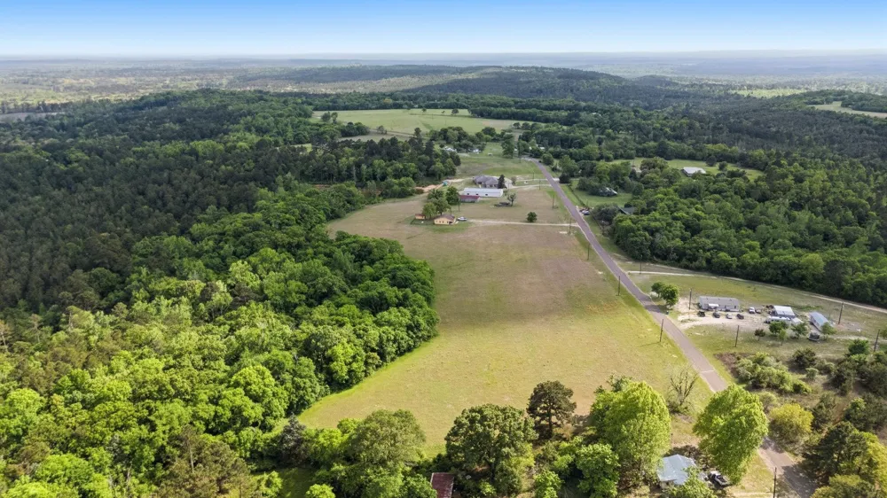 1824 County Road 1905 Jacksonville, TX 75766