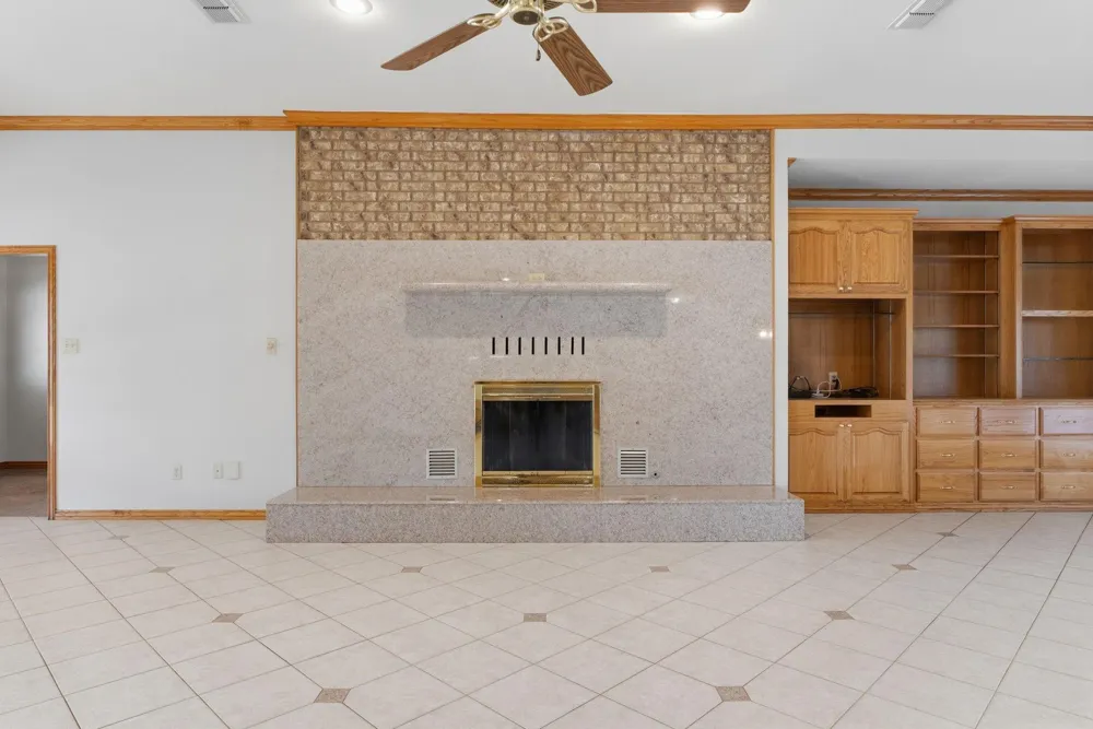 1824 County Road 1905 Jacksonville, TX 75766