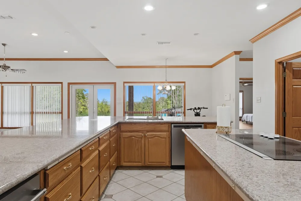 1824 County Road 1905 Jacksonville, TX 75766
