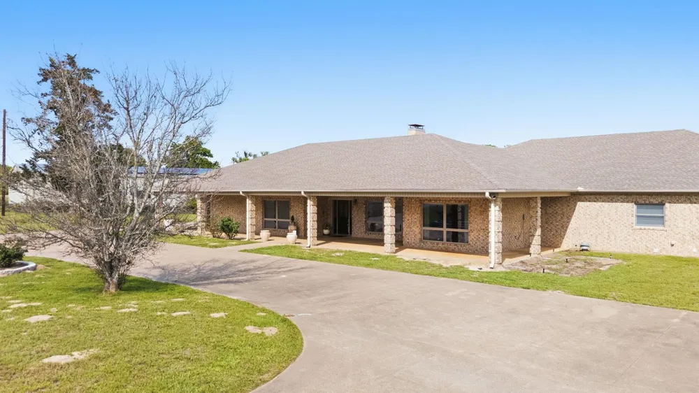 1824 County Road 1905 Jacksonville, TX 75766