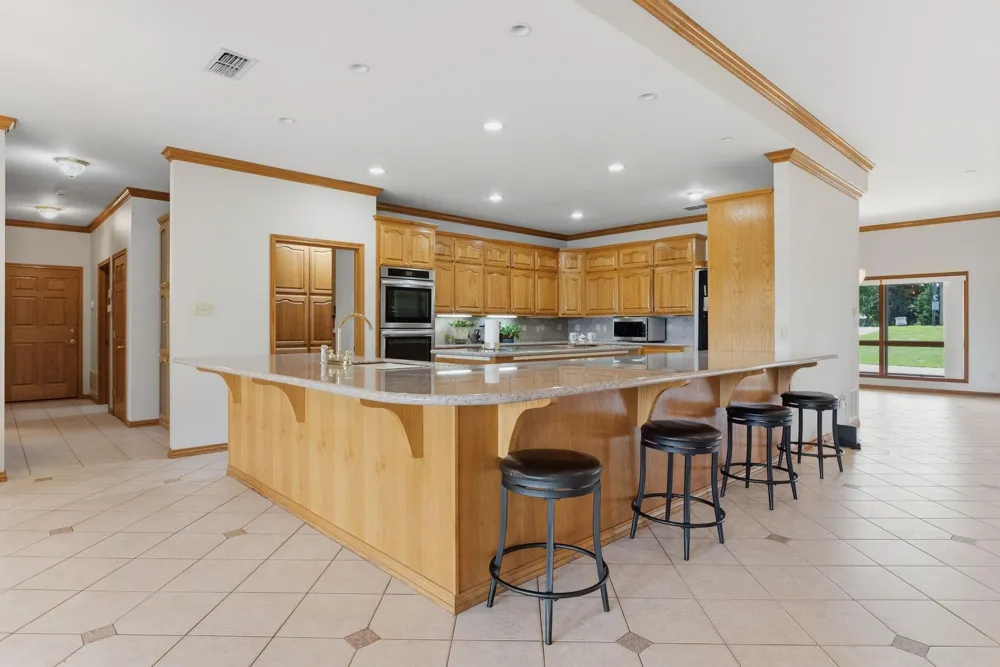 1824 County Road 1905 Jacksonville, TX 75766