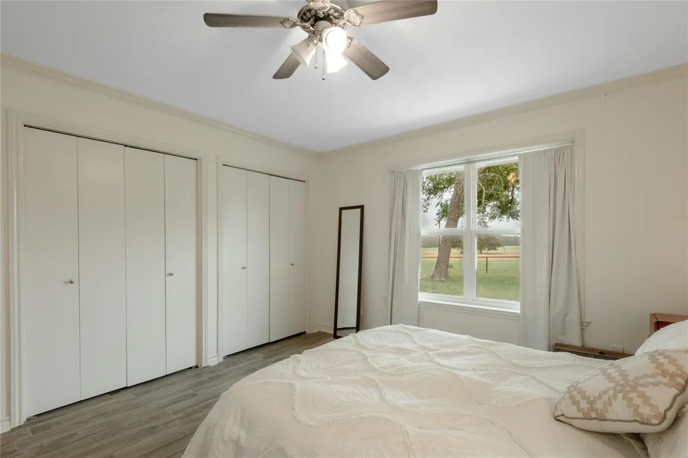 758 Wire Road Huntsville, TX 77320