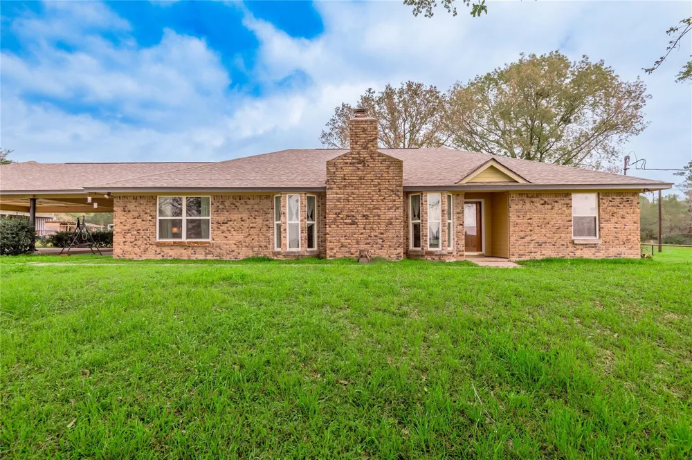 758 Wire Road Huntsville, TX 77320