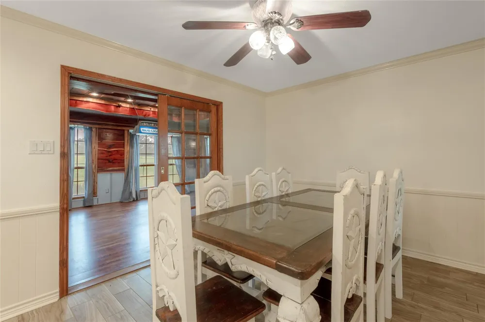 758 Wire Road Huntsville, TX 77320