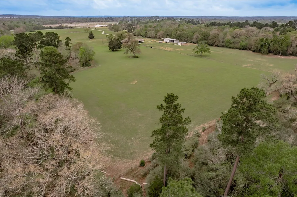 758 Wire Road Huntsville, TX 77320