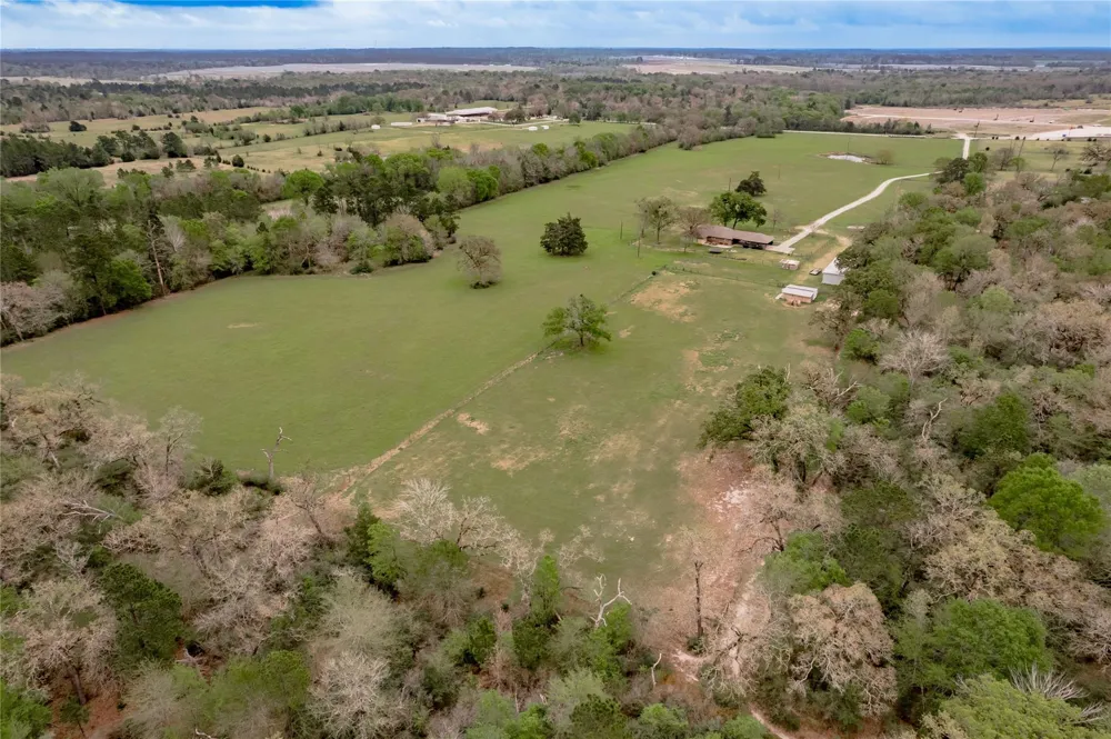 758 Wire Road Huntsville, TX 77320