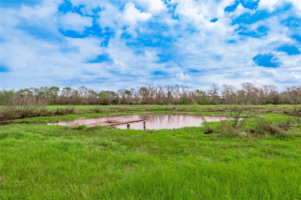 758 Wire Road Huntsville, TX 77320