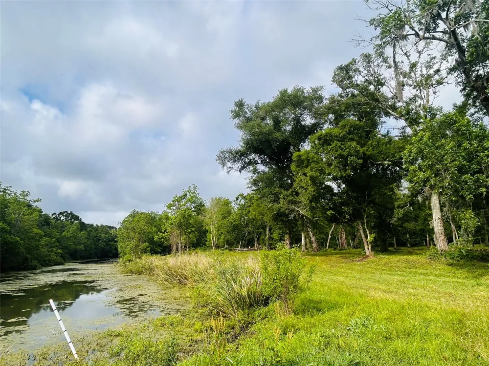 1214 Chuckwagon Court Angleton, TX 77515