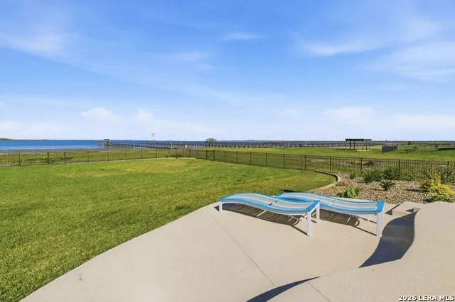 125 DOCKSIDE DR Rockport, TX 78382