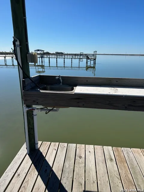 125 DOCKSIDE DR Rockport, TX 78382