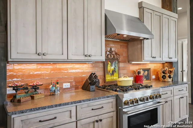 1023 Comanche Rdg New Braunfels, TX 78132