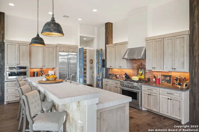 1023 Comanche Rdg New Braunfels, TX 78132