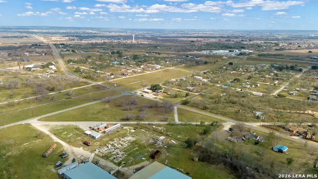 210 Bexar Elmendorf, TX 78112