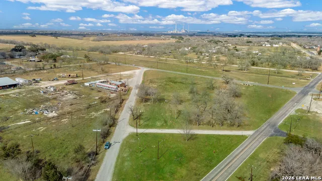 210 Bexar Elmendorf, TX 78112